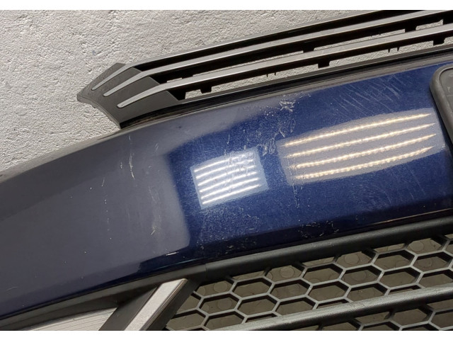 Решетка радиатора  Volkswagen Passat 7 2010-2019 Америка          561853651