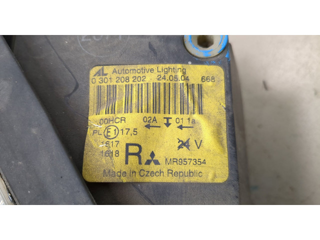 Фара передняя Mitsubishi Colt 2002-2012 правая