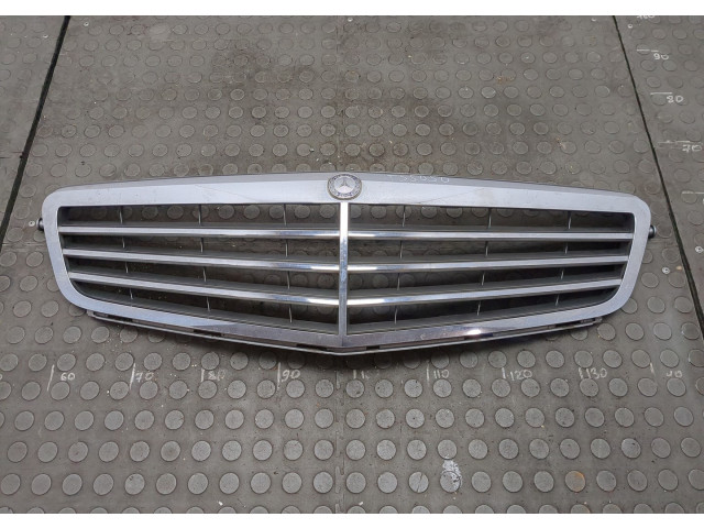 Решетка радиатора  Mercedes C W204 2006-2015          