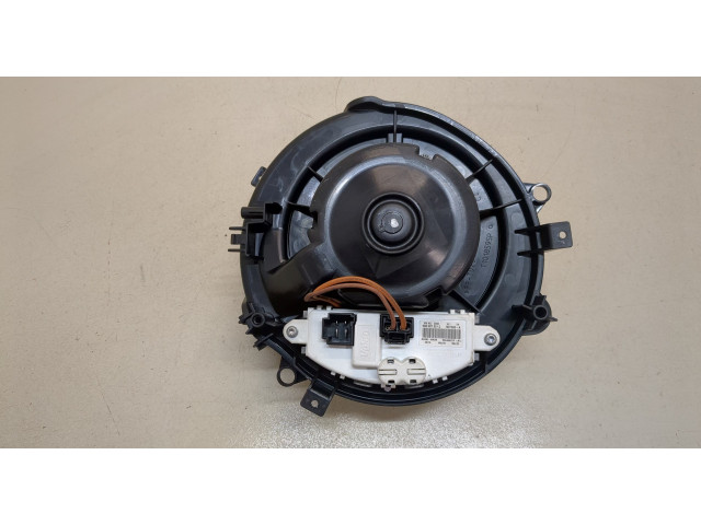 Моторчик печки Skoda Octavia (A7) 2013-2023 5Q2819021B 5Q2819021B