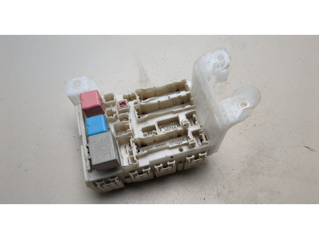 Блок предохранителей Scion tC 2004-2010