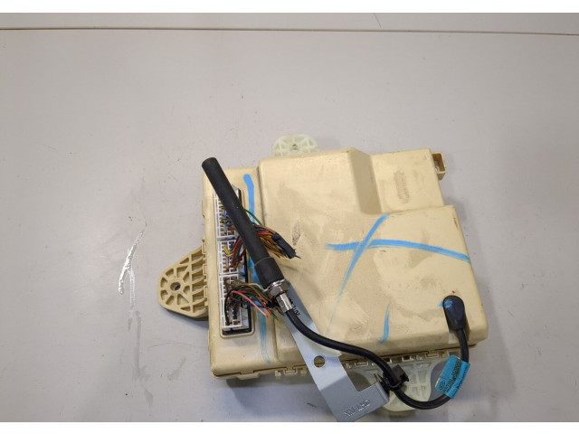 Блок предохранителей  KIA Sorento 2009-2014      954001u023    2.4