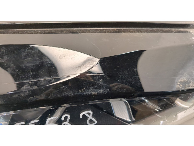 Фара передняя Jaguar XE 2015-2025 правая