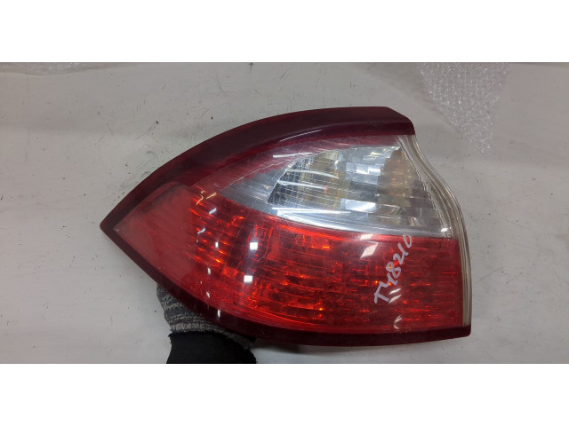 Задний фонарь          