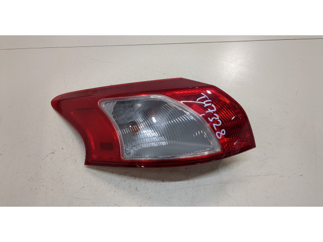 Задний фонарь