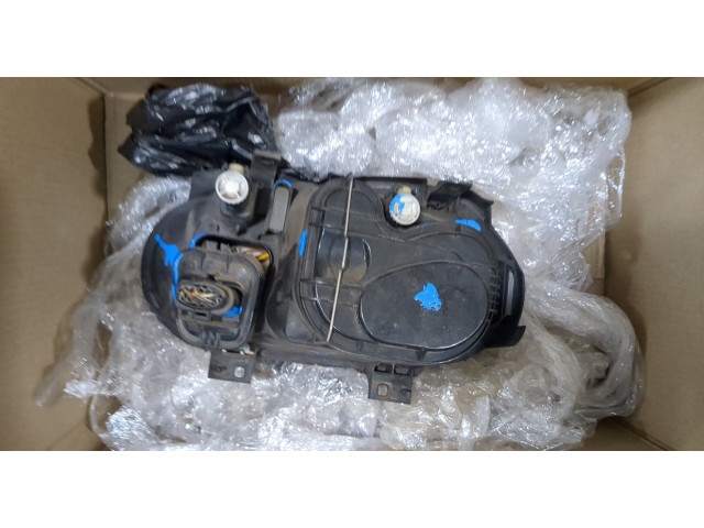 Фара передняя  Volkswagen Golf 4 1997-2005 правая 