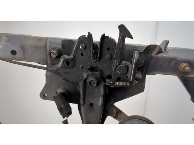 Замок капота Nissan X-Trail (T30) 2001-2007