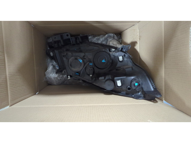 Фара передняя  Renault Scenic 2009-2012 левая 