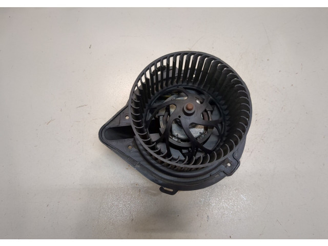 Моторчик печки  Volkswagen Passat 5 2000-2005        