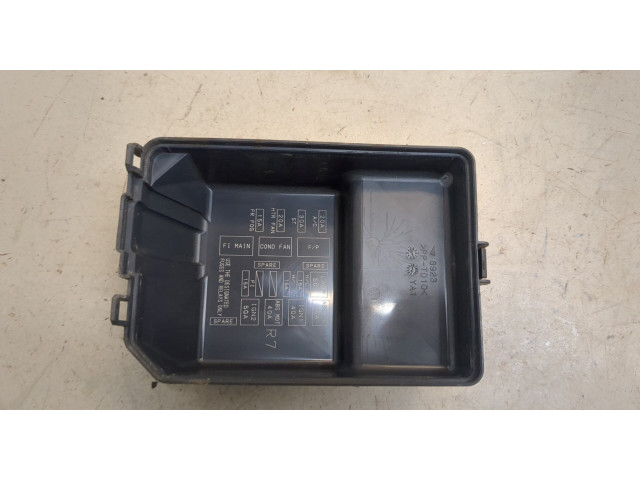 Крышка блока предохранителей  Suzuki Jimny 1998-2012         