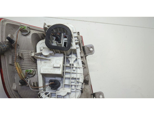 Задний фонарь          