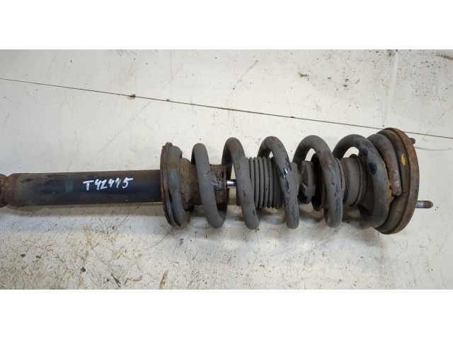 Стойка амортизатора Mitsubishi Pajero 2006-2011 4062A024, 4040A068