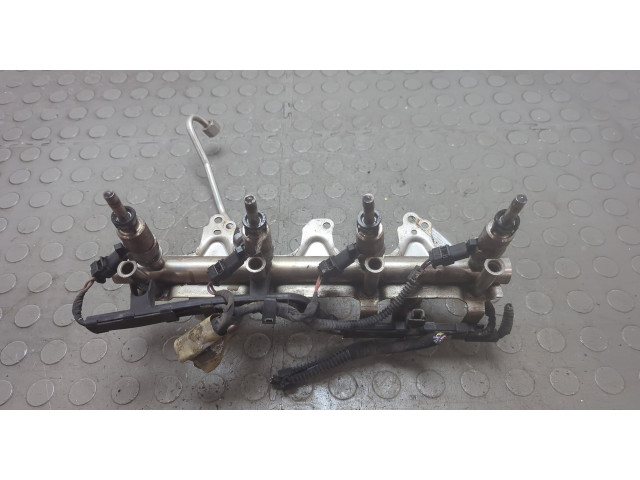 Форсунка топливная  Volkswagen Tiguan 2011-2018    06H906036P, 06J133317AB     