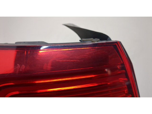 Задний фонарь          