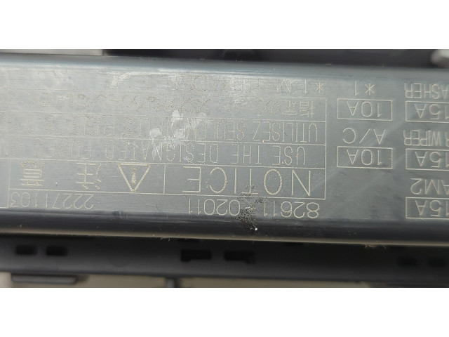 Блок предохранителей Toyota Matrix 2002-2008 8264101040, TN2323008710