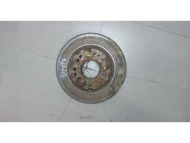 Диск тормозной Mitsubishi Sigma 3.0 передний MB895444