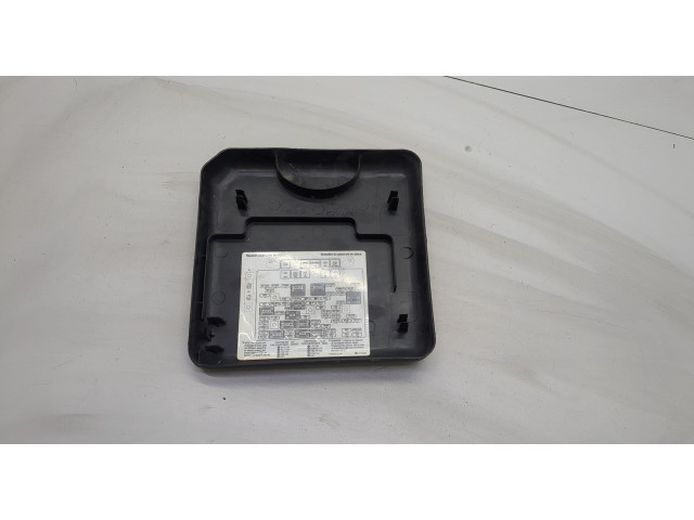 Крышка блока предохранителей Hummer H2 15200391