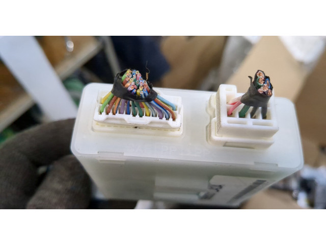 Блок комфорта Infiniti QX56 2010-2013 988001LA0A