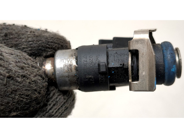 Форсунка топливная Mazda CX-9 2007-2012 CY0113250