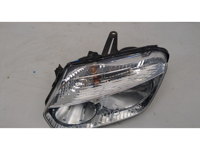 Фара передняя Dacia Duster 2010-2017 левая