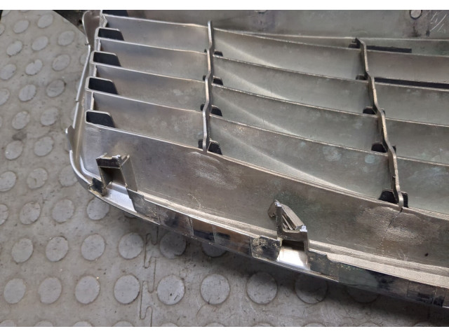 Решетка радиатора Infiniti EX35