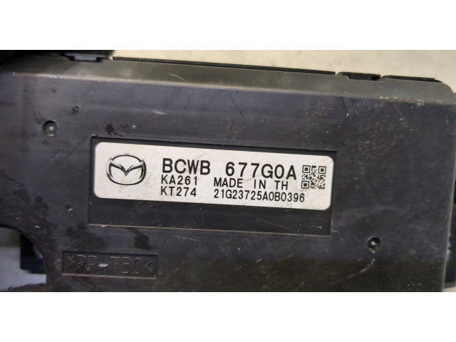 Блок комфорта Mazda 3 (BP) 2019- BCWB677G0A