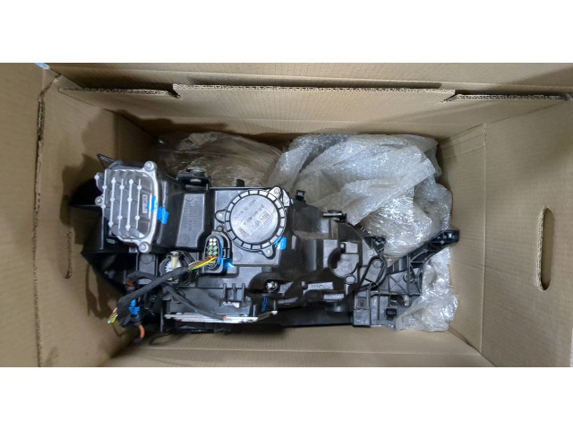 Фара передняя Seat Arona 2017-2021 левая