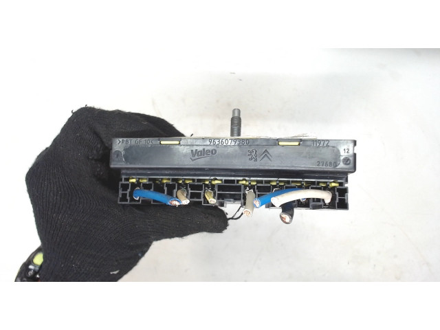 Блок предохранителей Citroen C4 Grand Picasso 2006-2013 650501904 1.8