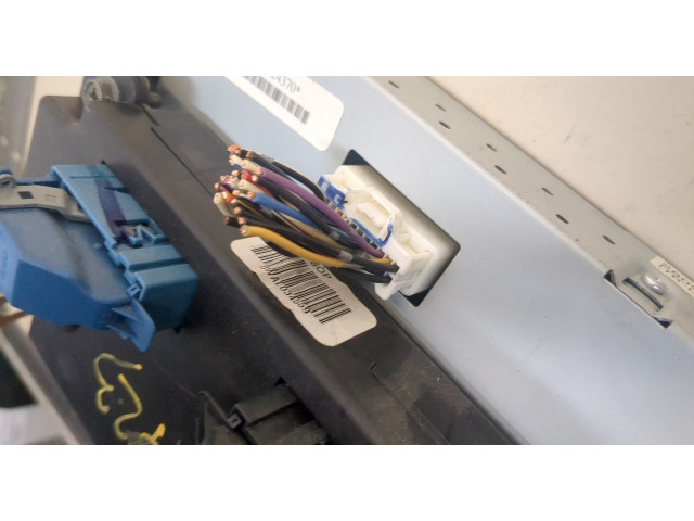 Дисплей бортового компьютера Infiniti QX56 2004-2010 28091JK61A