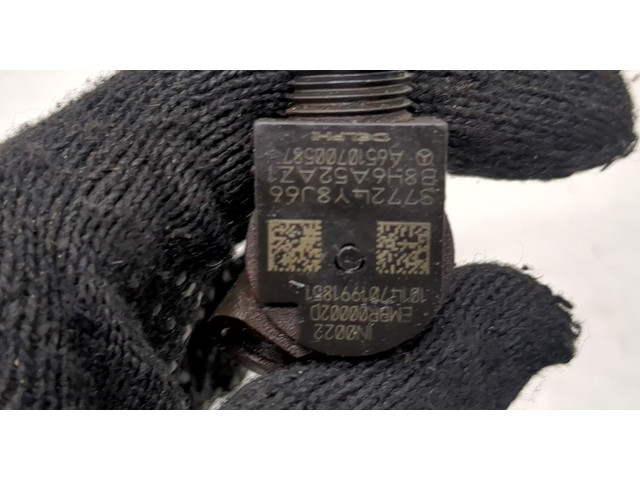 Форсунка топливная  Jeep Patriot 2010-2016    68072174AA     