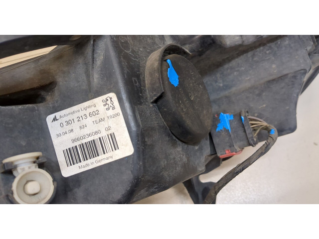 Фара передняя Peugeot 407 правая