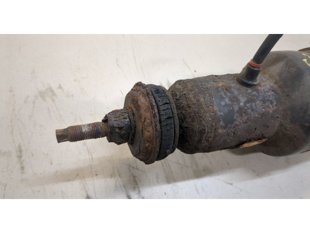 Стойка амортизатора  Infiniti QX56 2010-2013 E62101LA8A     