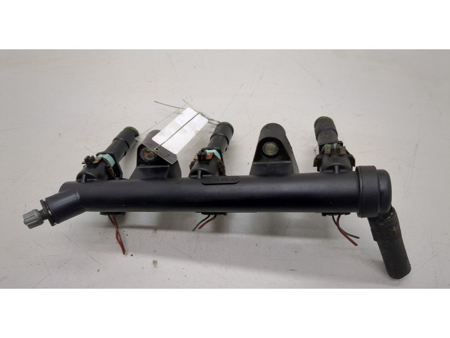 Форсунка топливная  Skoda Fabia 2007-2014    03D906031G, 03D133329B     