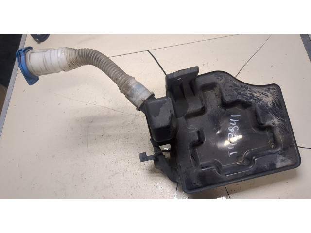 Бачок омывателя  Skoda Rapid    