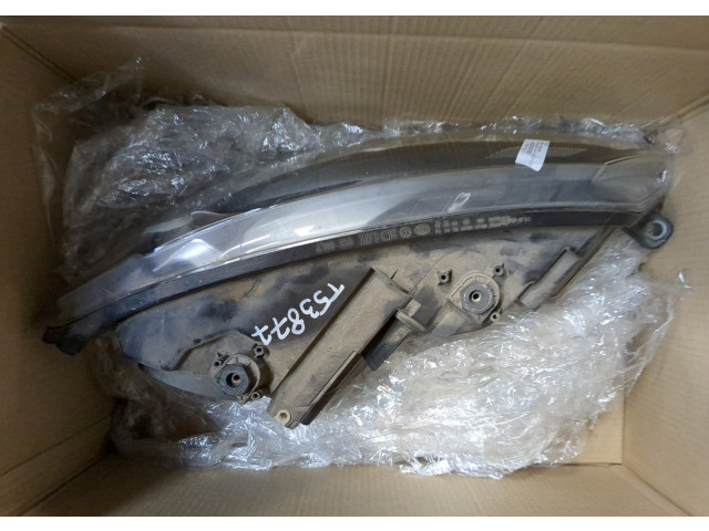 Фара передняя Volkswagen Caddy 2004-2015 левая