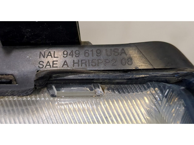 Фара передняя Nissan Pathfinder 2004-2014 правая