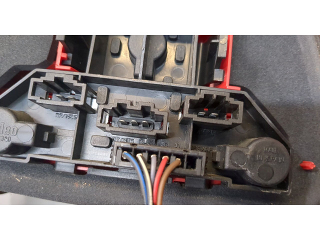 Задний фонарь          