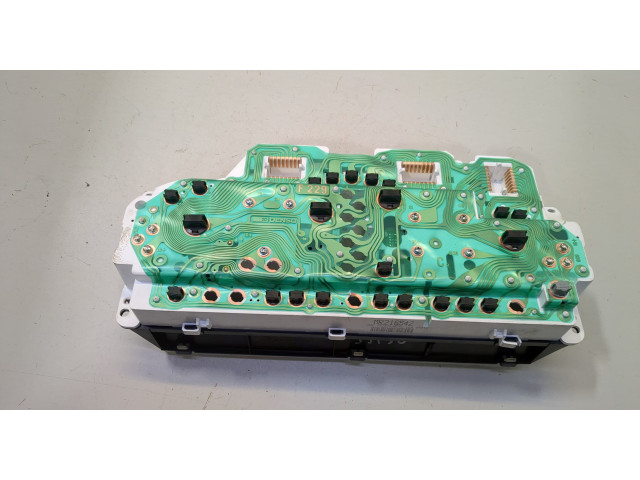 Панель приборов Mitsubishi Galant 1997-2003 MR308819
