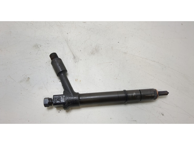 Форсунка топливная  Opel Combo 2001-2011    821153, 98437712     