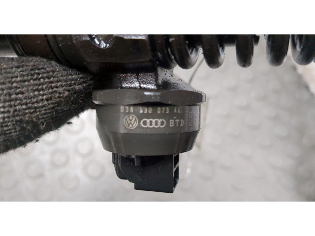 Форсунка топливная  Skoda Roomster 2006-2015    038130073AG     