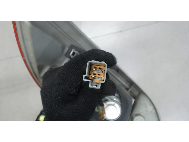 Задний фонарь MN301833 Mitsubishi Colt 2004-2008