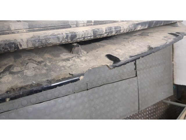 Бампер Volkswagen Caddy 2004-2015 передний