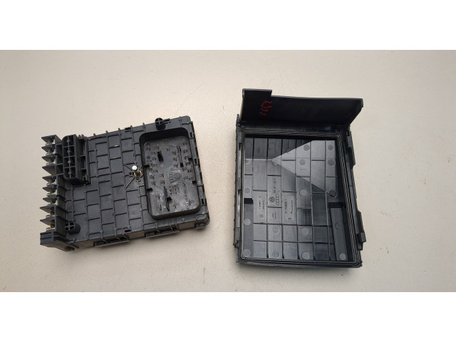 Блок предохранителей Audi Q3 2011-2018 3C0937125A, 1K0937132F