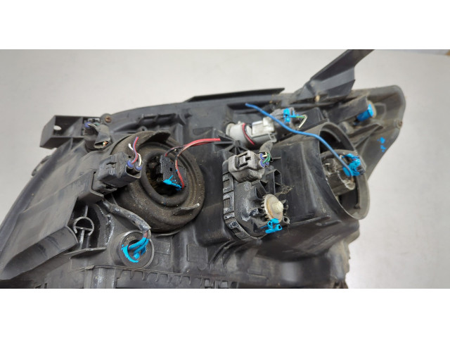 Фара передняя  Toyota Avensis 2 2003-2008 правая 