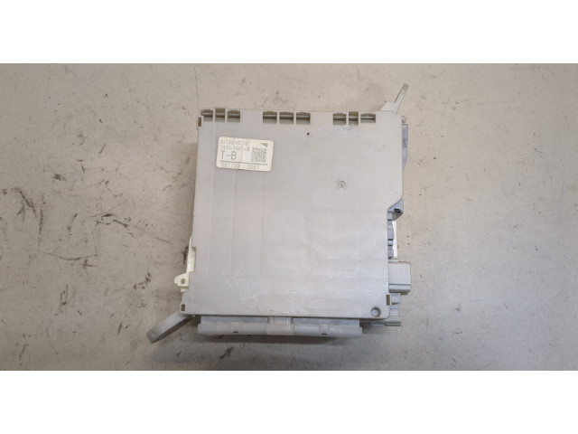 Блок предохранителей Lexus LS460 2006-2017 8273050730, 74701647, 0911300067