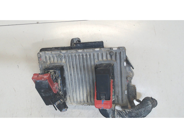 Блок управления двигателем  Lexus IS 2013-2016     