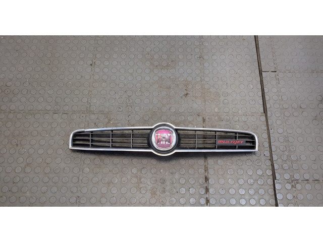 Решетка радиатора  Fiat Bravo 2007-2010          1.9 