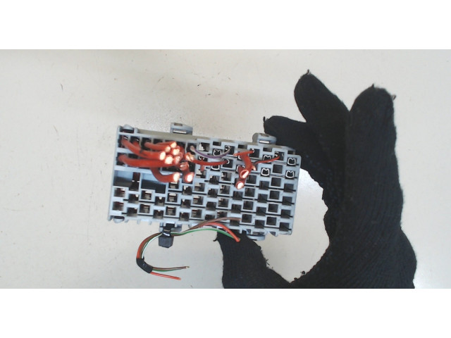 Блок предохранителей Volvo XC90 2002-2006 8637669 2.5