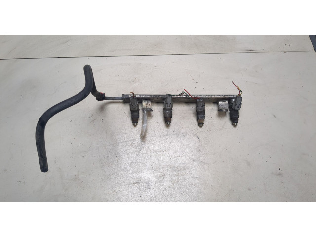 Форсунка топливная Mitsubishi Colt 2008-2012 MN143973, MR988977