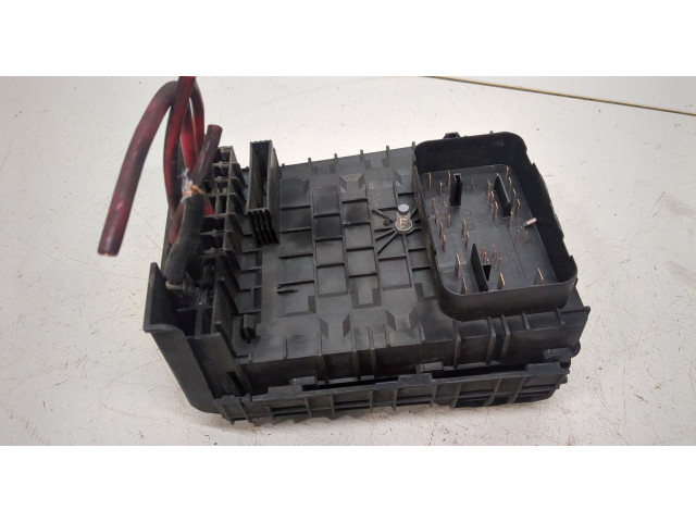 Блок предохранителей  Skoda Octavia (A5) 2004-2008         